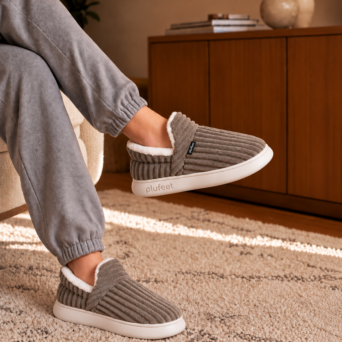 PLUFEET SLIPPERS BROWN